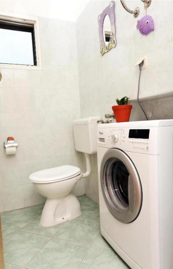 Vacation House Lavanda New! Heated Pool Zadvarje Екстериор снимка